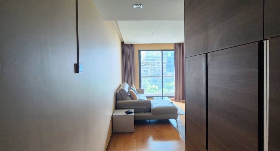 For rent 2 bedrooms condo in Sathon, Bangkok