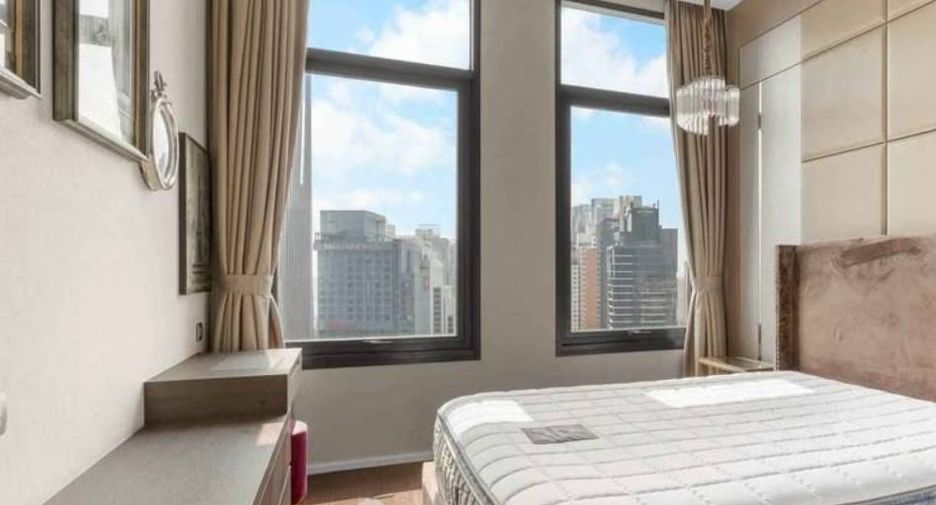 For rent 3 bedrooms condo in Khlong Toei, Bangkok