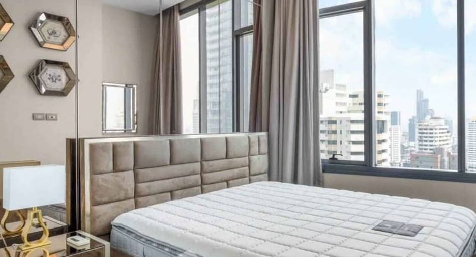 For rent 3 bedrooms condo in Khlong Toei, Bangkok
