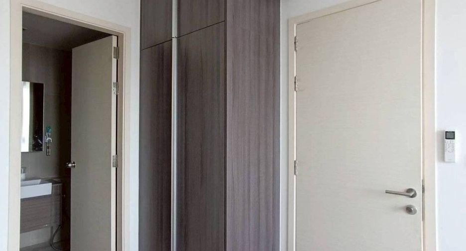 Продажа 1 кровать кондо в Хуаи Кхщанг, Бангкок