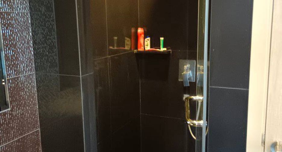 À vendre 1 chambre condo à Khlong Toei, Bangkok