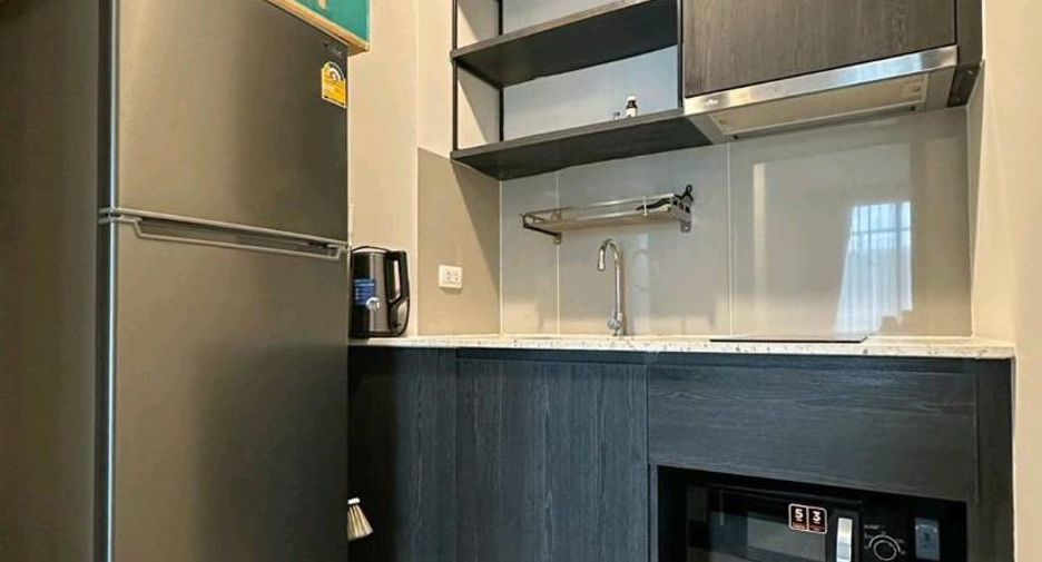 For sale 2 bedrooms condo in Huai Khwang, Bangkok