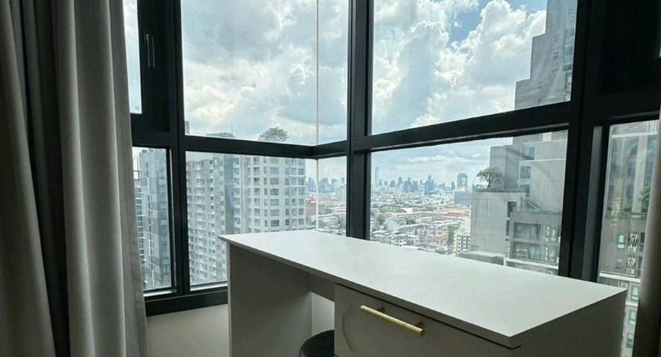 For sale 2 bedrooms condo in Huai Khwang, Bangkok