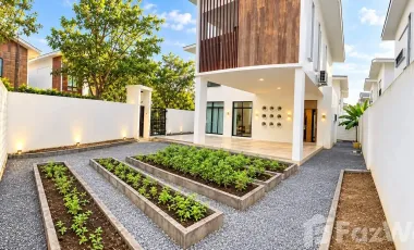 For rent 3 bedrooms house in Mueang Phuket, Phuket