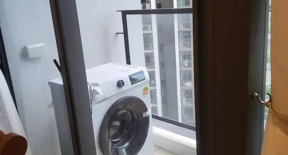 Wohnung zur Miete mit 1 Zimmer in Huai Khwang, Bangkok