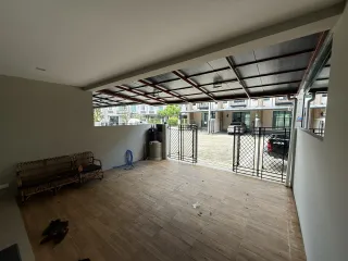For sale and for rent 3 bedrooms townhouse in Saphan Sung, Bangkok