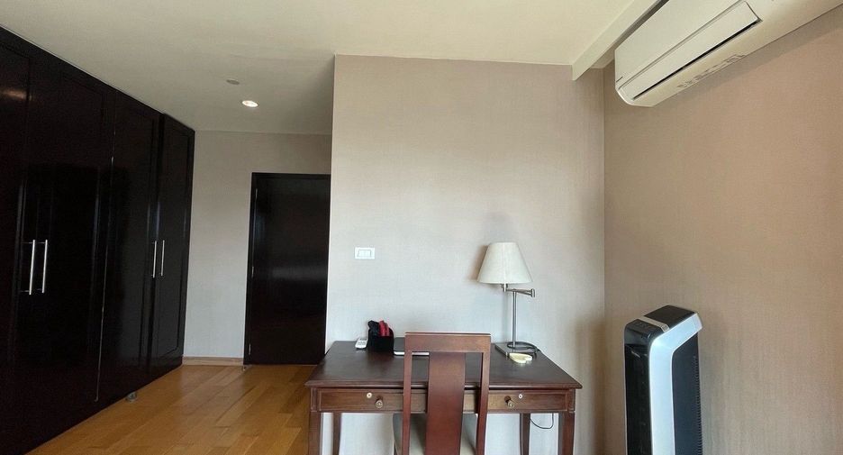 Condo en alquiler de 2 habitaciones en Sathon, Bangkok