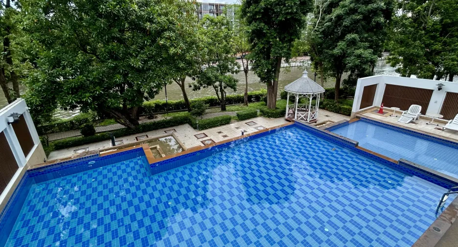 For sale studio condo in Suan Luang, Bangkok