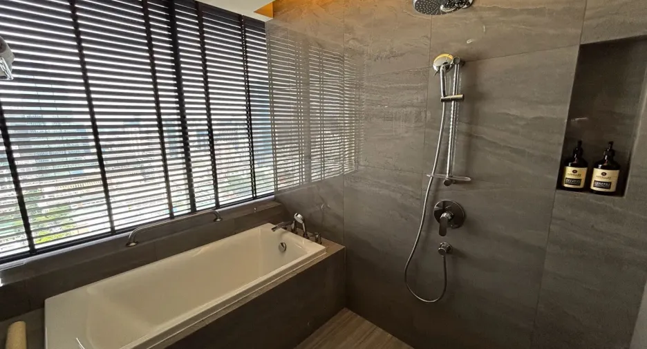 For rent 3 bedrooms apartment in Sathon, Bangkok