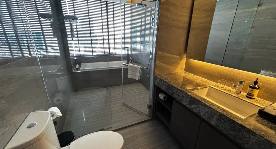 For rent 3 bedrooms apartment in Sathon, Bangkok