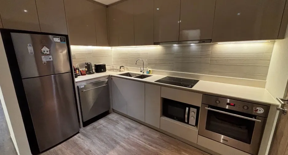 For rent 3 bedrooms apartment in Sathon, Bangkok