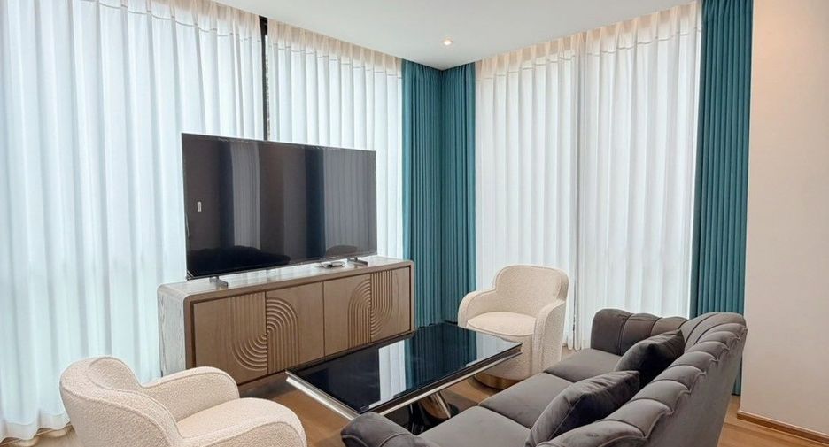 For rent 3 bedrooms condo in Khlong Toei, Bangkok
