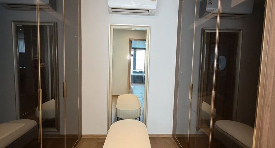 For rent 3 bedrooms condo in Khlong Toei, Bangkok