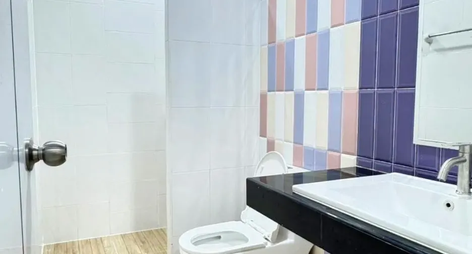 For sale 2 bedrooms townhouse in Si Racha, Chonburi