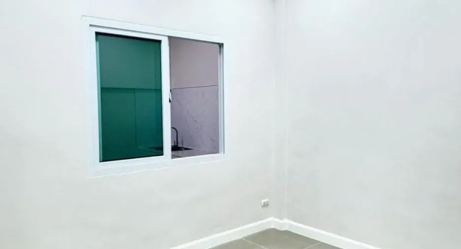 For sale 2 bedrooms townhouse in Si Racha, Chonburi