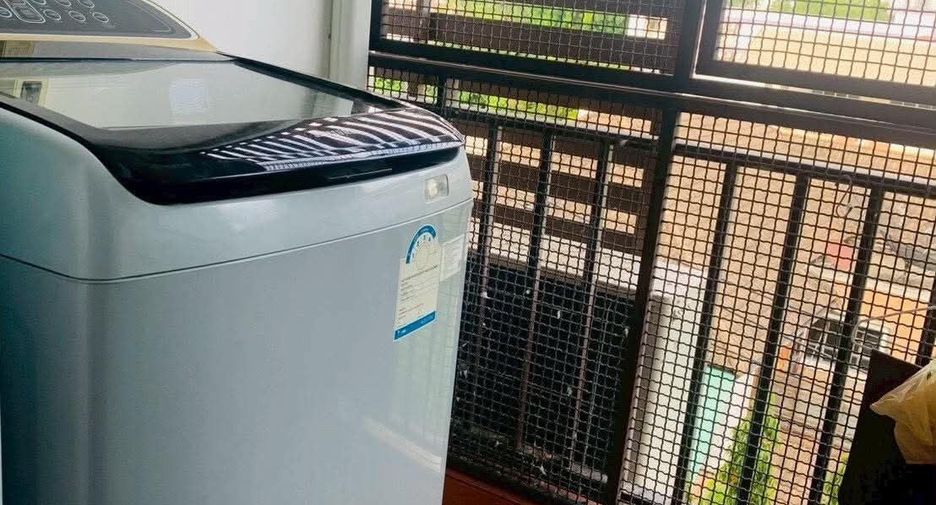 Wohnung zum Kauf mit Studio in Phra Khanong, Bangkok