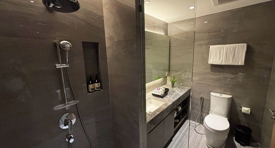 For rent 2 bedrooms apartment in Sathon, Bangkok