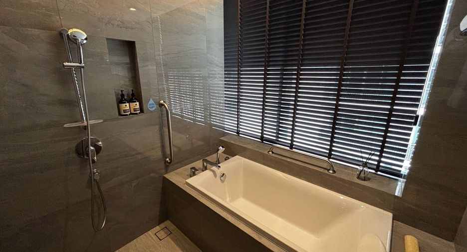 For rent 2 bedrooms apartment in Sathon, Bangkok