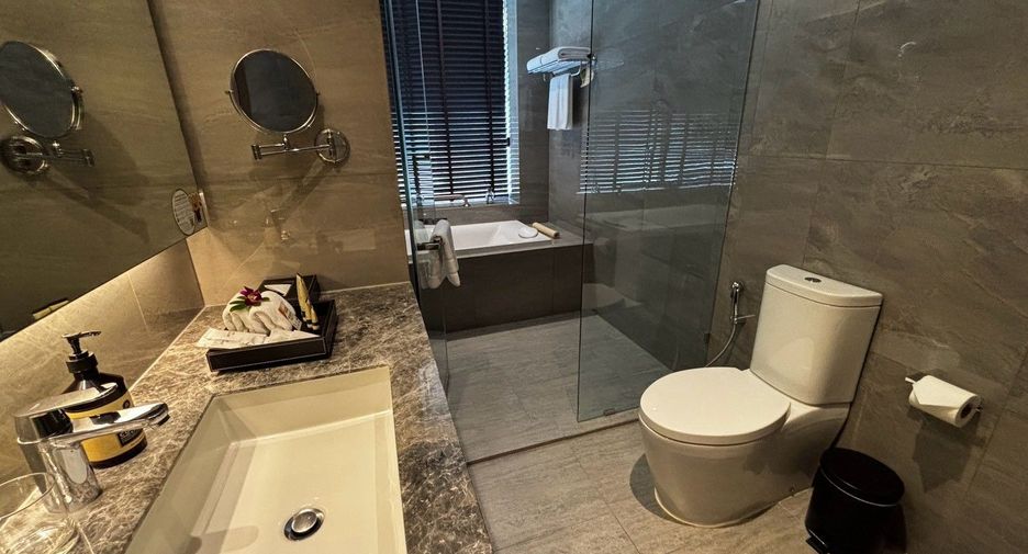 For rent 2 bedrooms apartment in Sathon, Bangkok