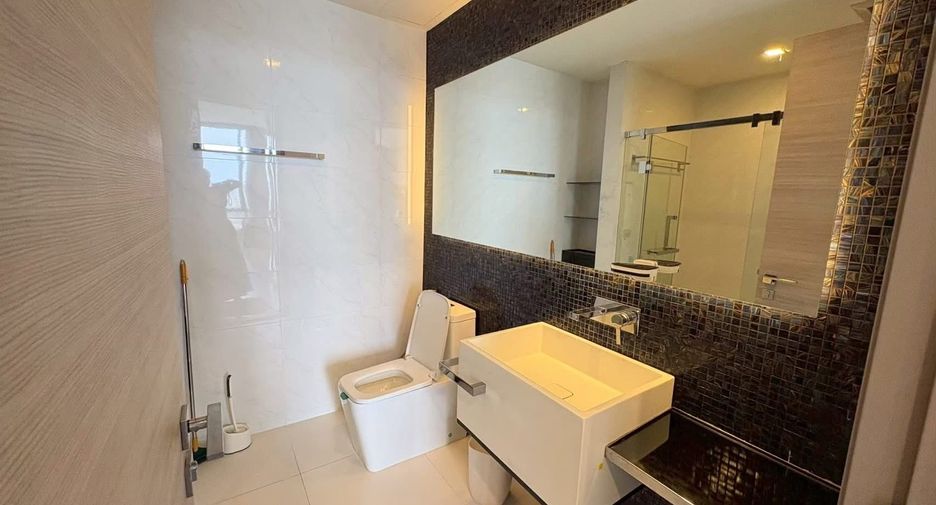 Wohnung zur Miete mit 2 Zimmer in Bang Rak, Bangkok