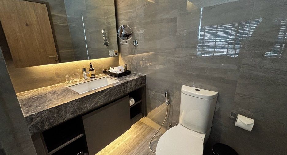 For rent 2 bedrooms apartment in Sathon, Bangkok