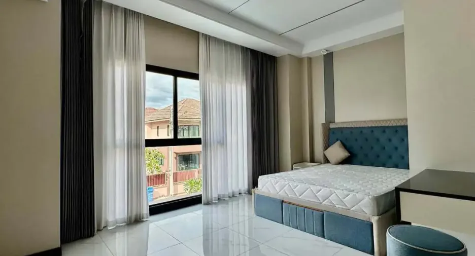 For rent 4 bedrooms house in Bang Lamung, Chonburi