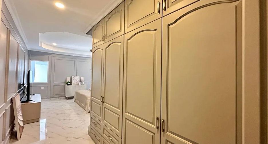 Casa en venta de 4 habitaciones en Bang Lamung, Chonburi