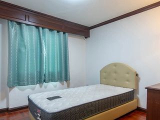 For rent 3 bedrooms condo in Yan Nawa, Bangkok