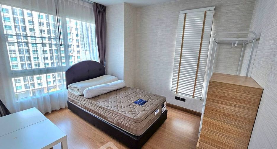 For rent 2 bedrooms condo in Huai Khwang, Bangkok