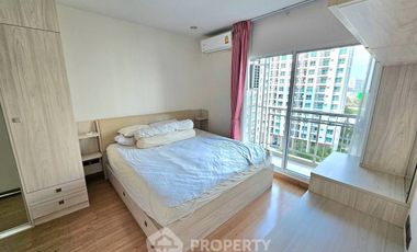 For rent 2 bedrooms condo in Huai Khwang, Bangkok