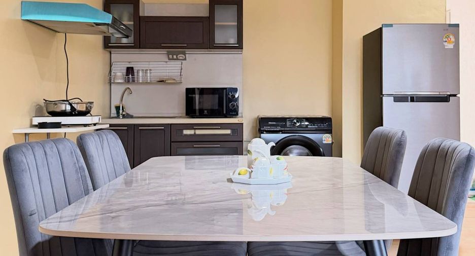For rent 2 bedrooms condo in Pathum Wan, Bangkok
