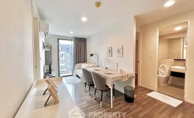 For rent 2 bedrooms condo in Bang Kapi, Bangkok
