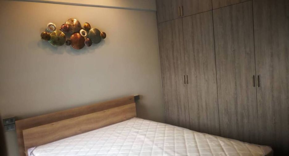 For rent 3 bedrooms condo in Pathum Wan, Bangkok