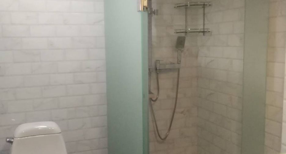 For rent 3 bedrooms condo in Pathum Wan, Bangkok