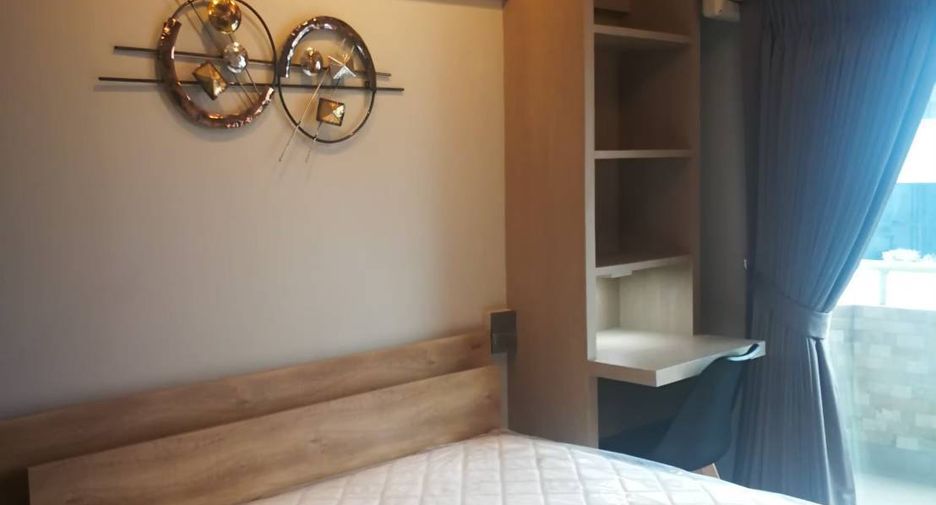 For rent 3 bedrooms condo in Pathum Wan, Bangkok