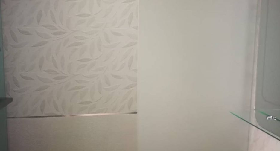 For rent 3 bedrooms condo in Pathum Wan, Bangkok