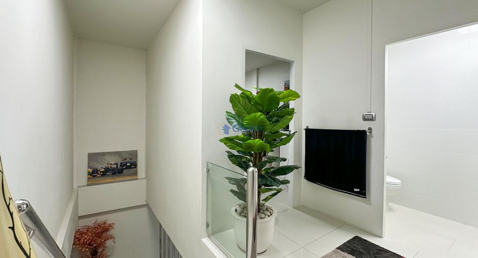 Haus zum Kauf mit 2 Zimmer in Bang Lamung, Chonburi