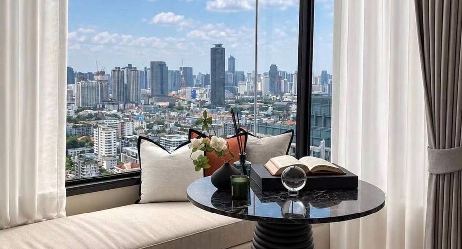 For rent 2 bedrooms condo in Watthana, Bangkok