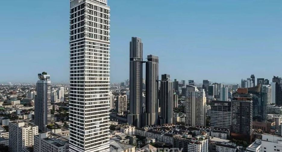 For rent 2 bedrooms condo in Watthana, Bangkok
