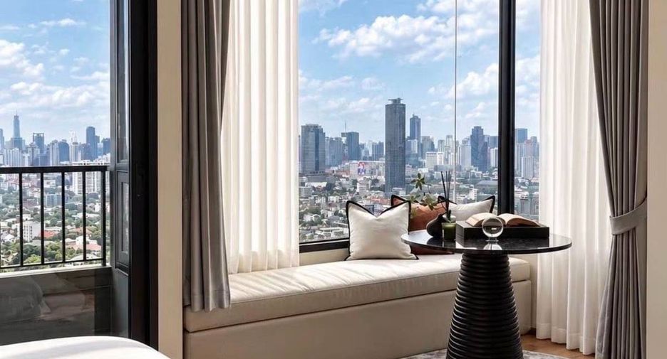 For rent 2 bedrooms condo in Watthana, Bangkok