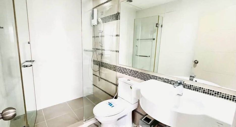 For rent 1 bed condo in Sathon, Bangkok
