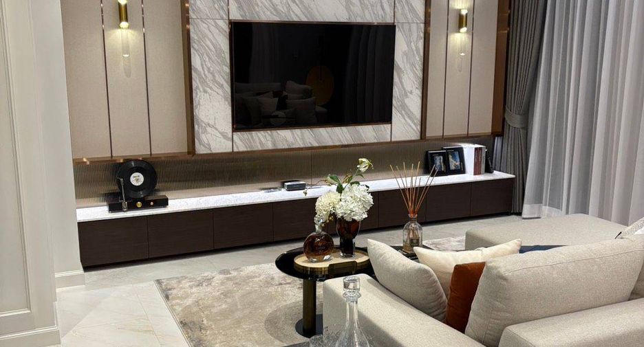 For rent 4 bedrooms house in Suan Luang, Bangkok