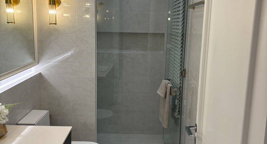 For rent 4 bedrooms house in Suan Luang, Bangkok