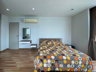 For rent 2 bedrooms condo in Ratchathewi, Bangkok