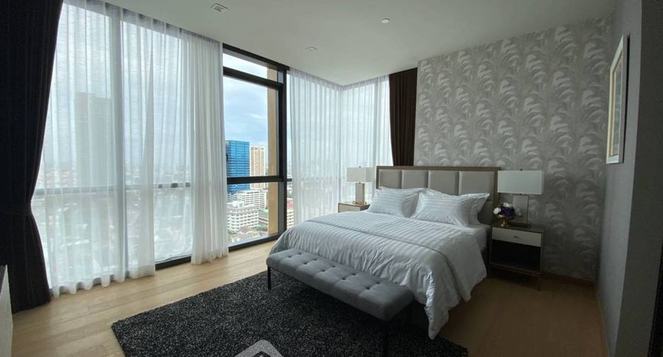 For rent 2 bedrooms condo in Watthana, Bangkok