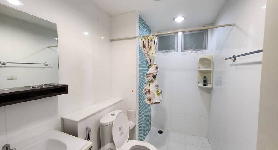 For rent 2 ベッドルーム condo in Sathon, Bangkok
