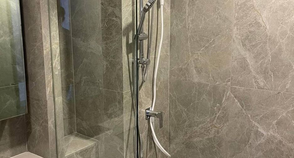 For rent 1 bed condo in Huai Khwang, Bangkok
