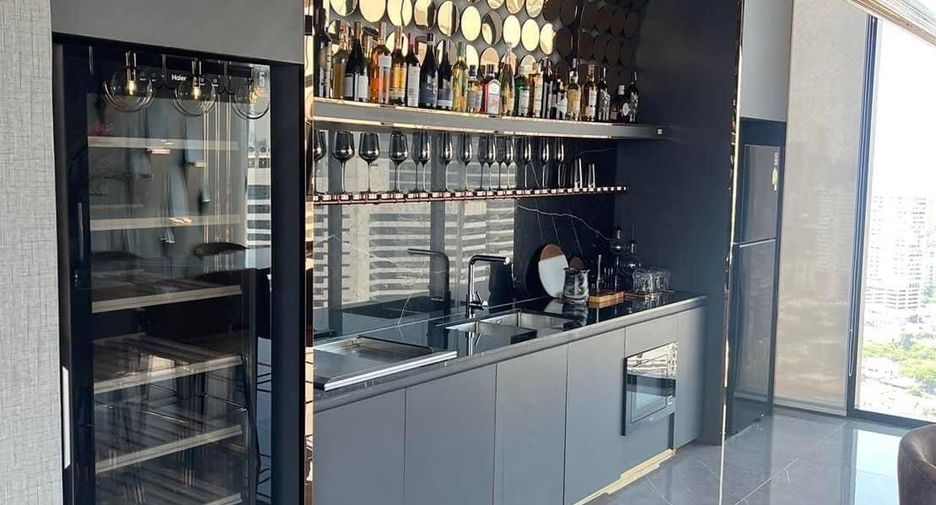 For rent 1 bed condo in Huai Khwang, Bangkok