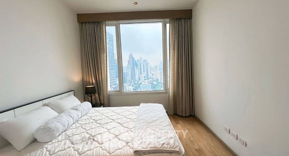 Condo en alquiler de 3 habitaciones en Sathon, Bangkok