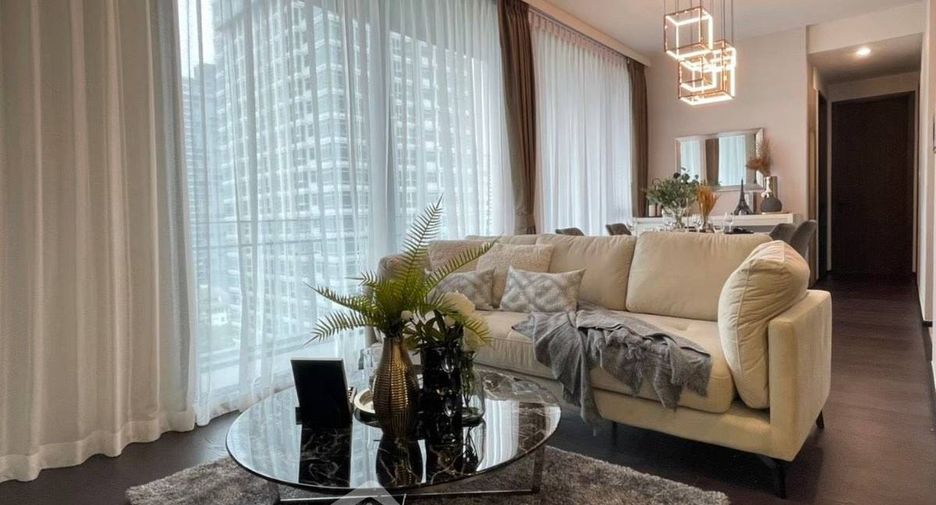 For rent 2 bedrooms condo in Khlong Toei, Bangkok